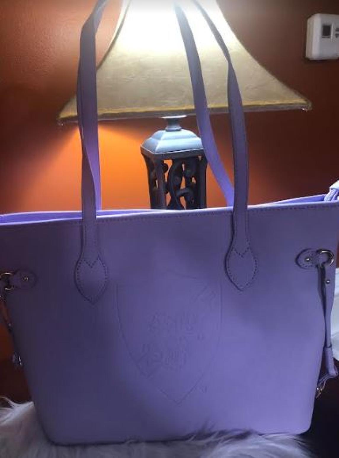 Las Amigas Leather Like Shield Purse-LOWEST PRICE OF THE YEAR!