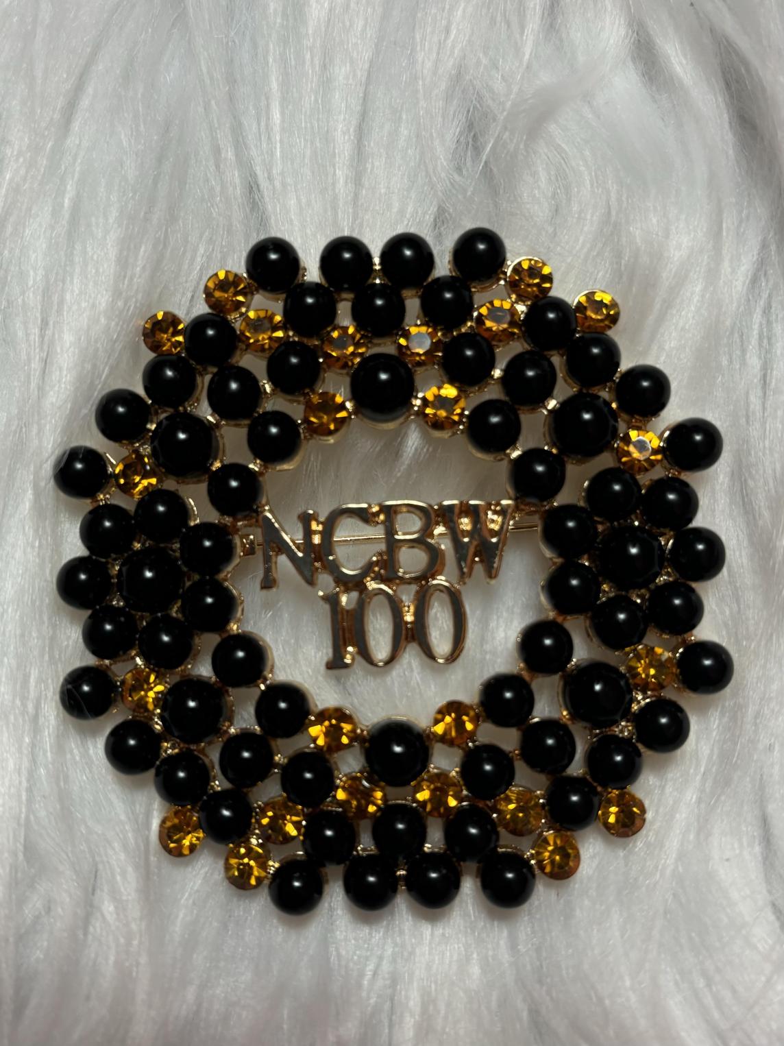 NCBW100 Black Pearls Wreath Pin