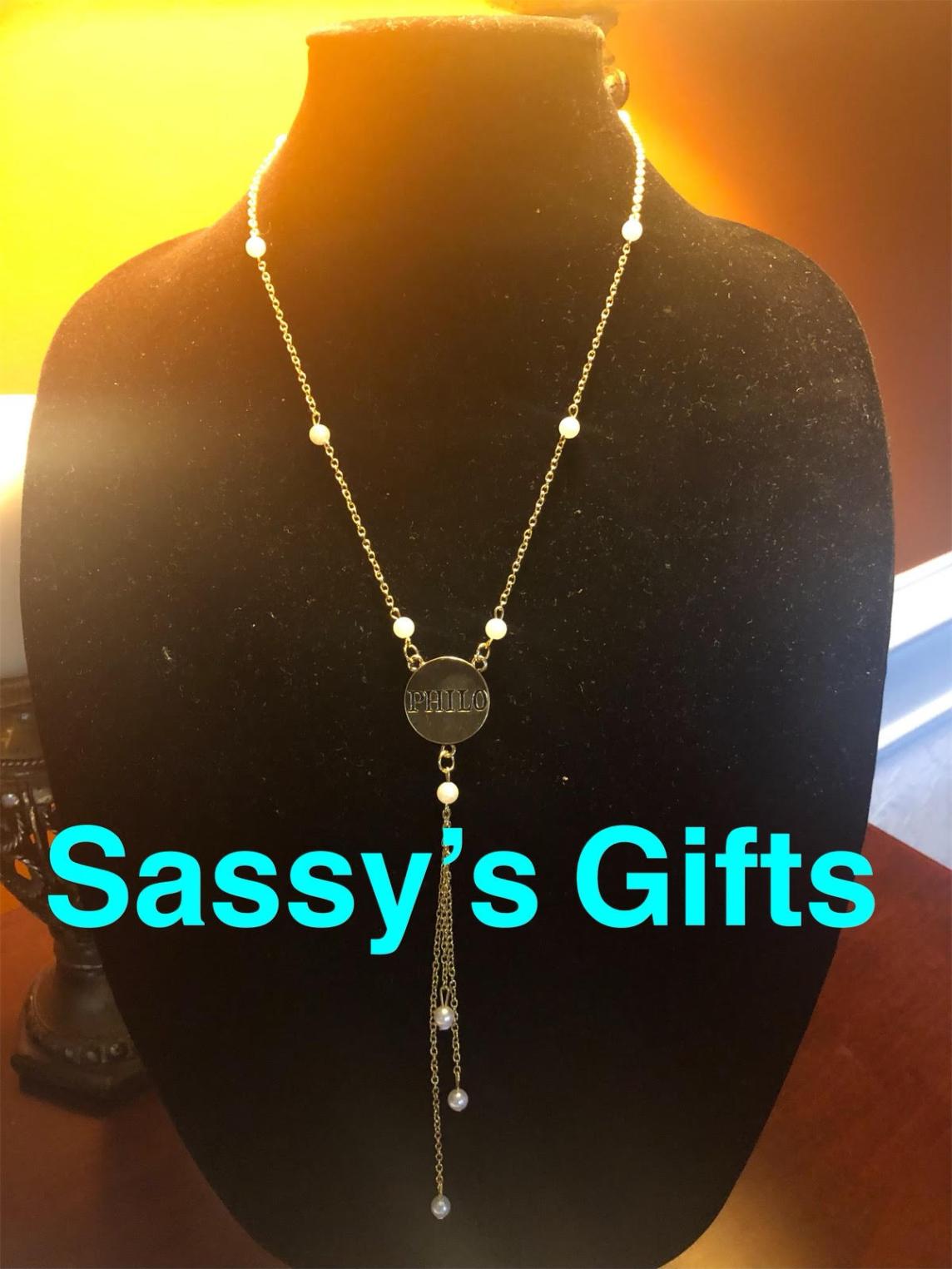 PHILO Medallion Chain Necklace