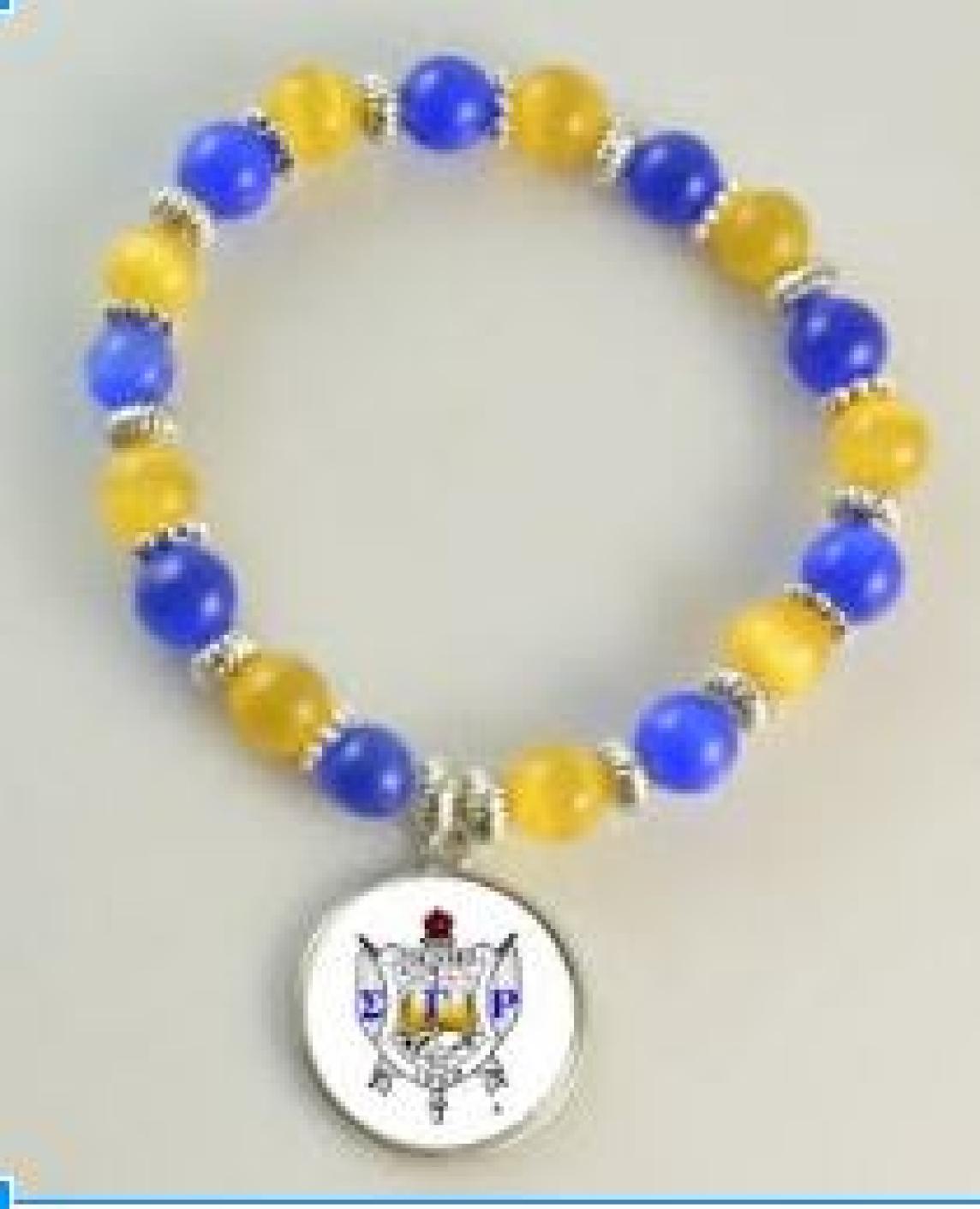 SGRho Cat Eye Pearl Bracelet