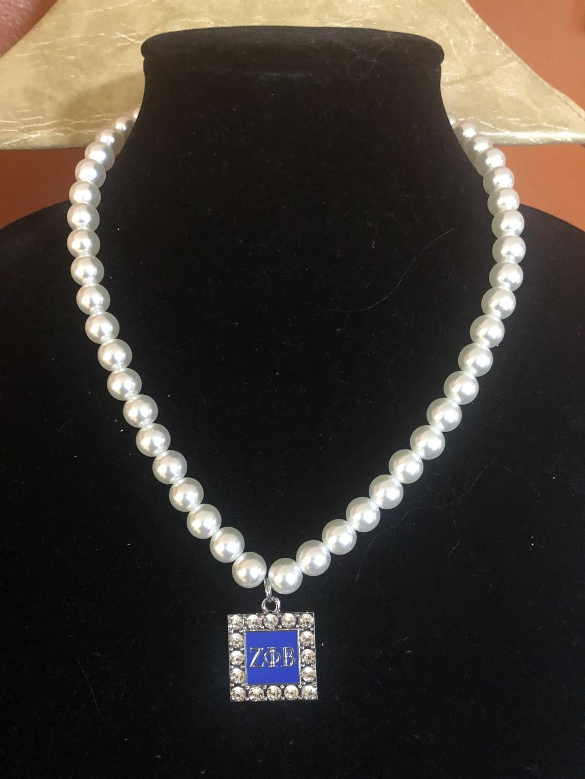 Zeta Square Rhinestones Pearls Necklace