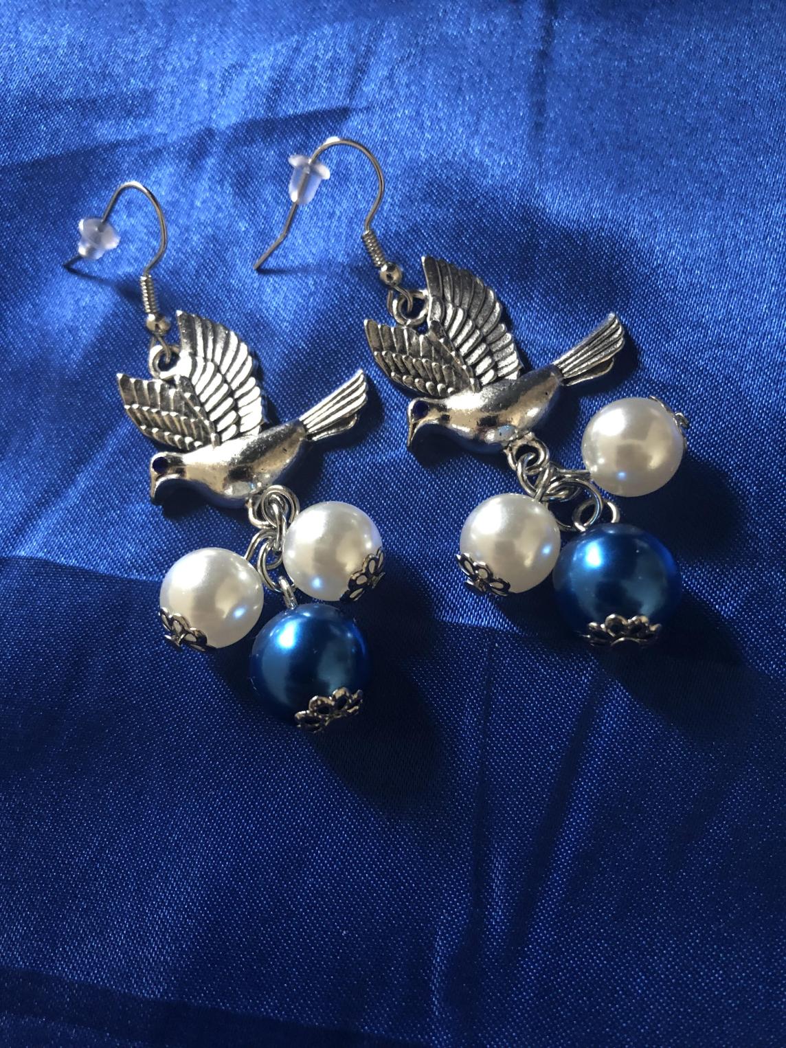 Zeta Dove Pearls Earrings