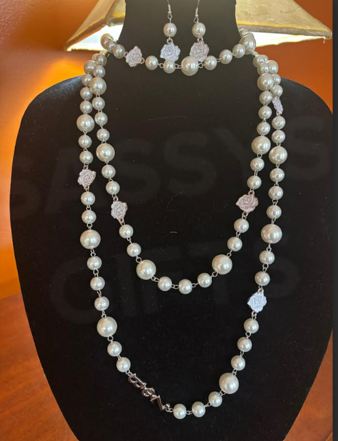 Zeta Necklace Set with Letters and White Rose