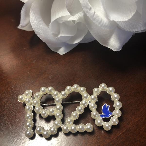 1920 White Pearls Pin with Dove