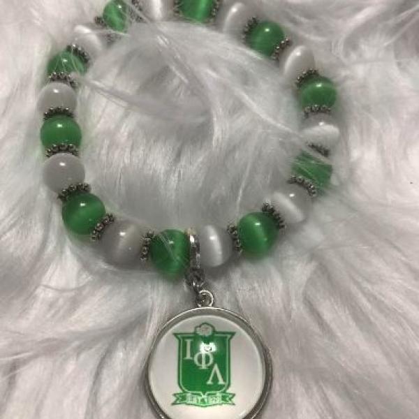 Iota Phi Lambda Cat-Eye Pearls Bracelet