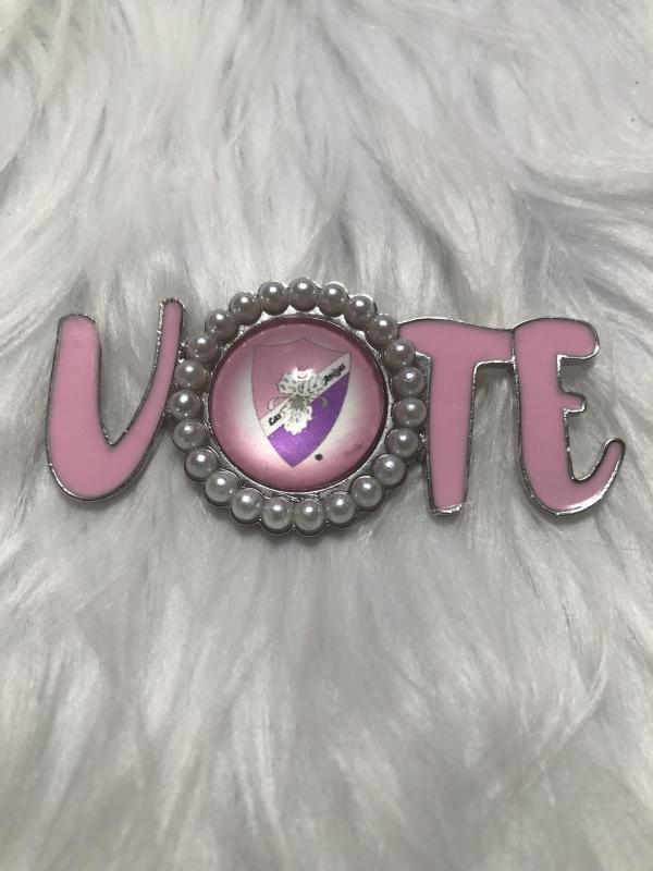 Las Amigas VOTE Pin