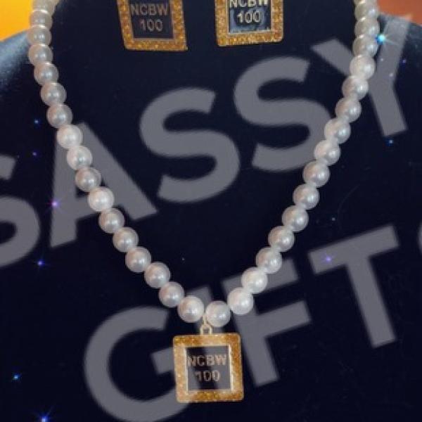 NCBW100 Square Rhinestone Pearl Earrings