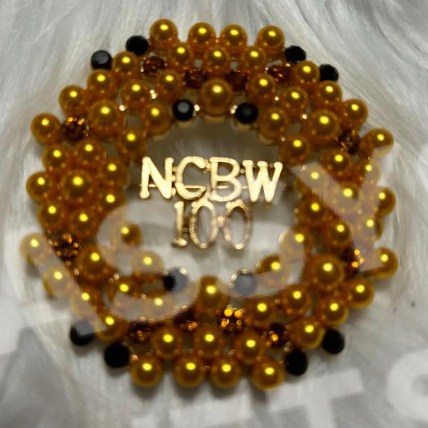 NCBW100 Gold Pearls Wreath Pin