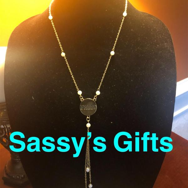 PHILO Medallion Chain Necklace