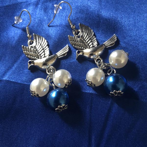 Zeta Dove Pearls Earrings